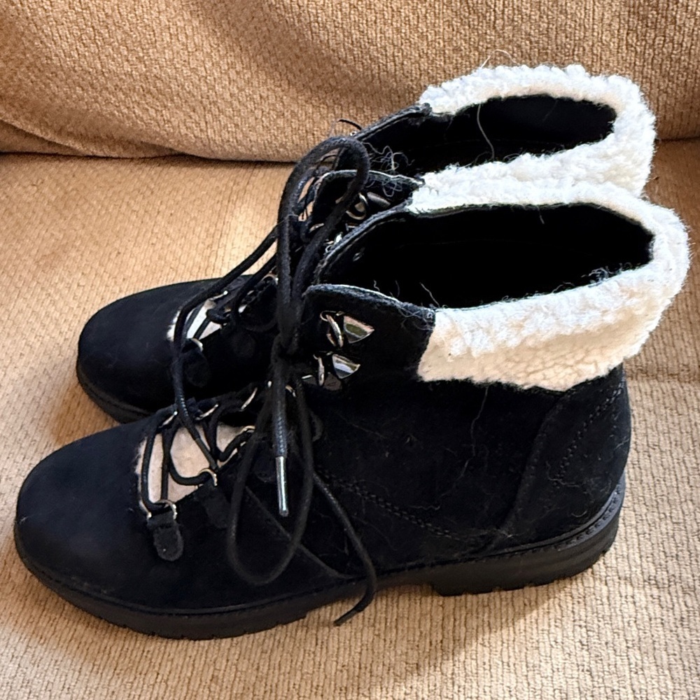 Marc Fisher Black Leather Boots with Sherpa Trim nwt
